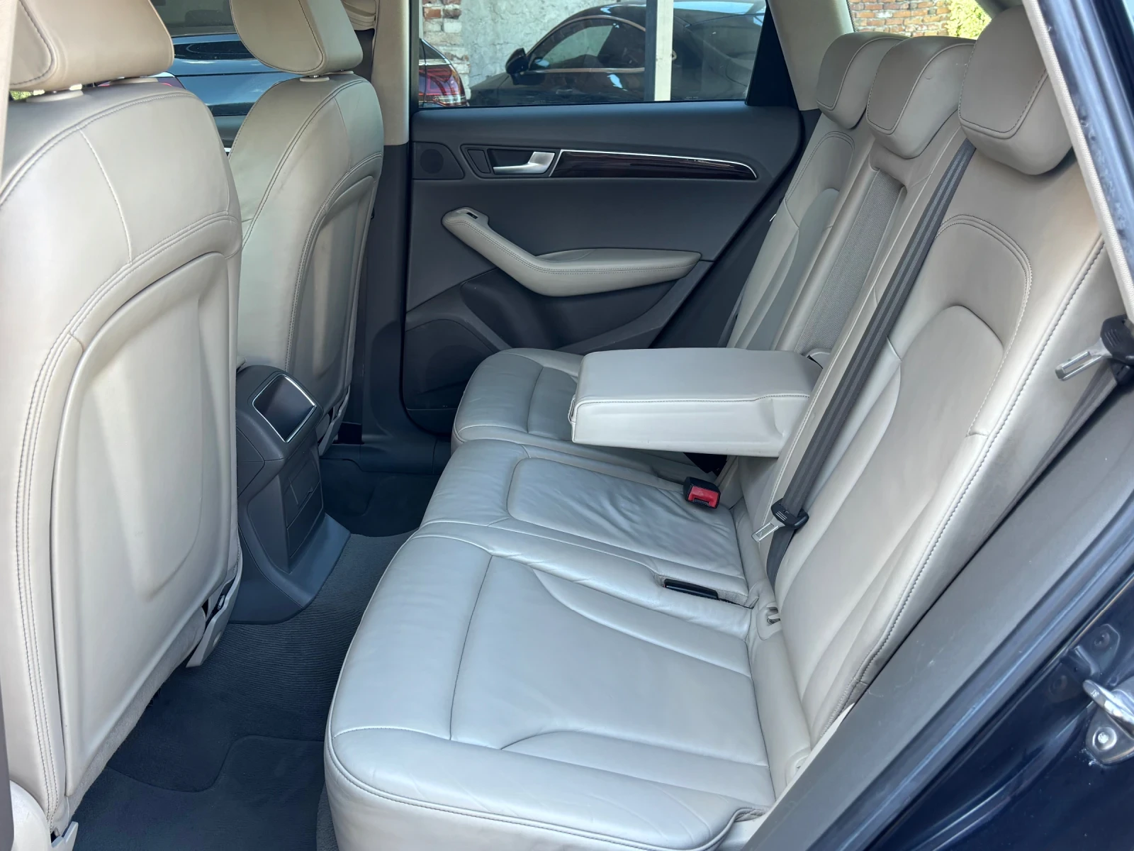 Audi Q5 3.0 TDI  239hp, снимка 12 - Автомобили и джипове - 56343037