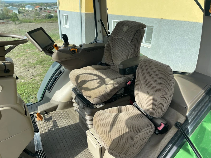 Трактор John Deere 7250R POWER SHIFT E-23 НАВИГАЦИЯ НОВИ ГУМИ ЛИЗИНГ, снимка 11 - Селскостопанска техника - 47523267