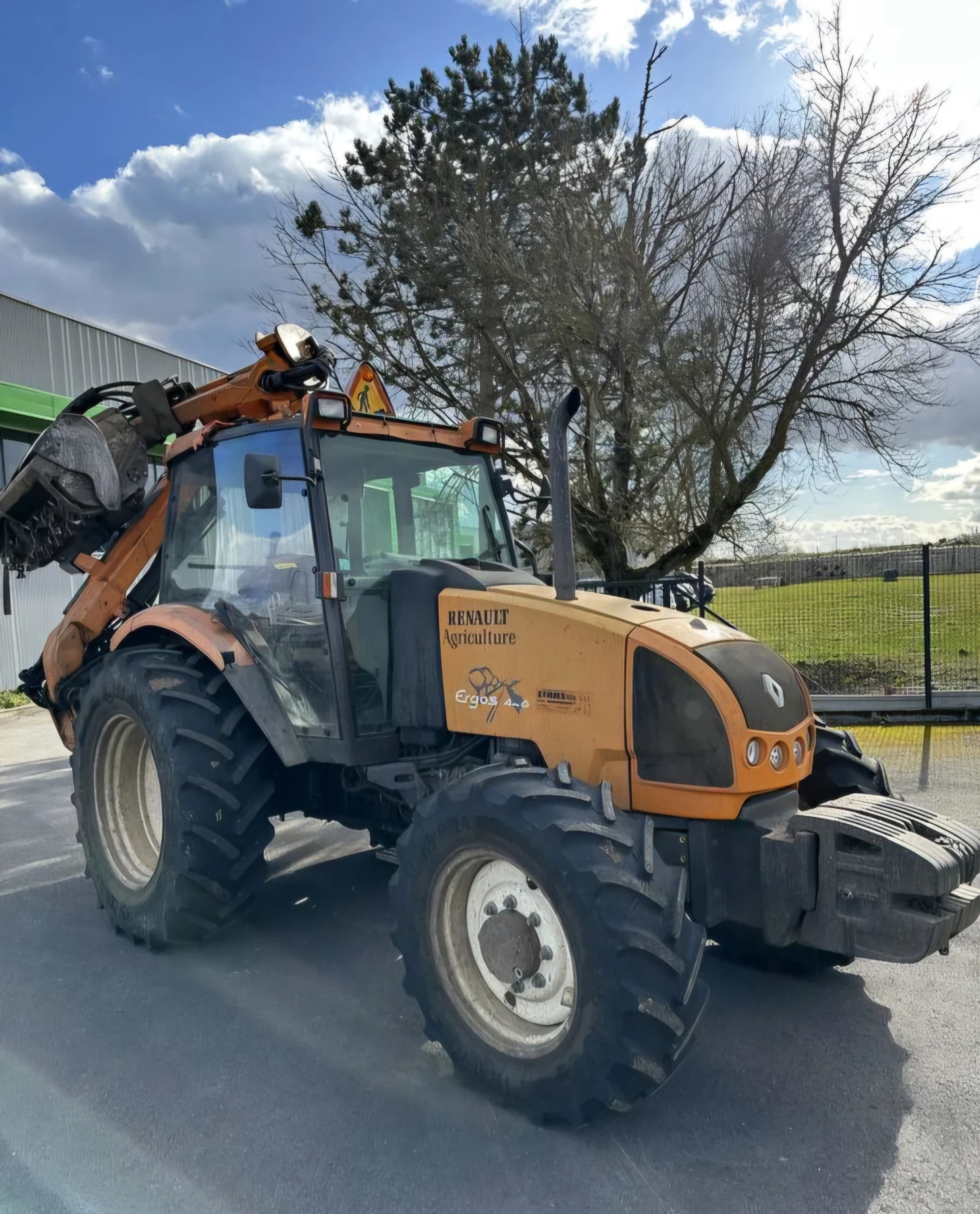 Мулчер ALP Трактор Рено ергос 466 + мулчер , снимка 1