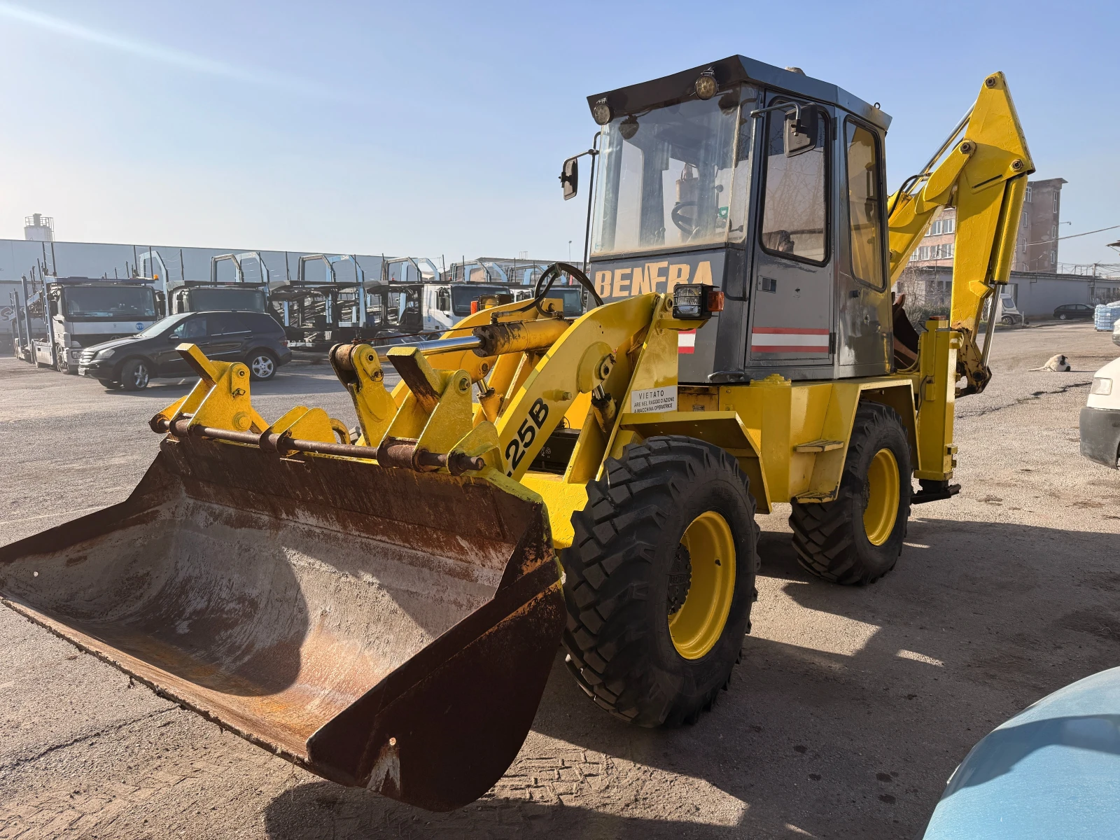 ����� Hidromek ���������� ����� 4�4 | Mobile.bg � ����������� 1