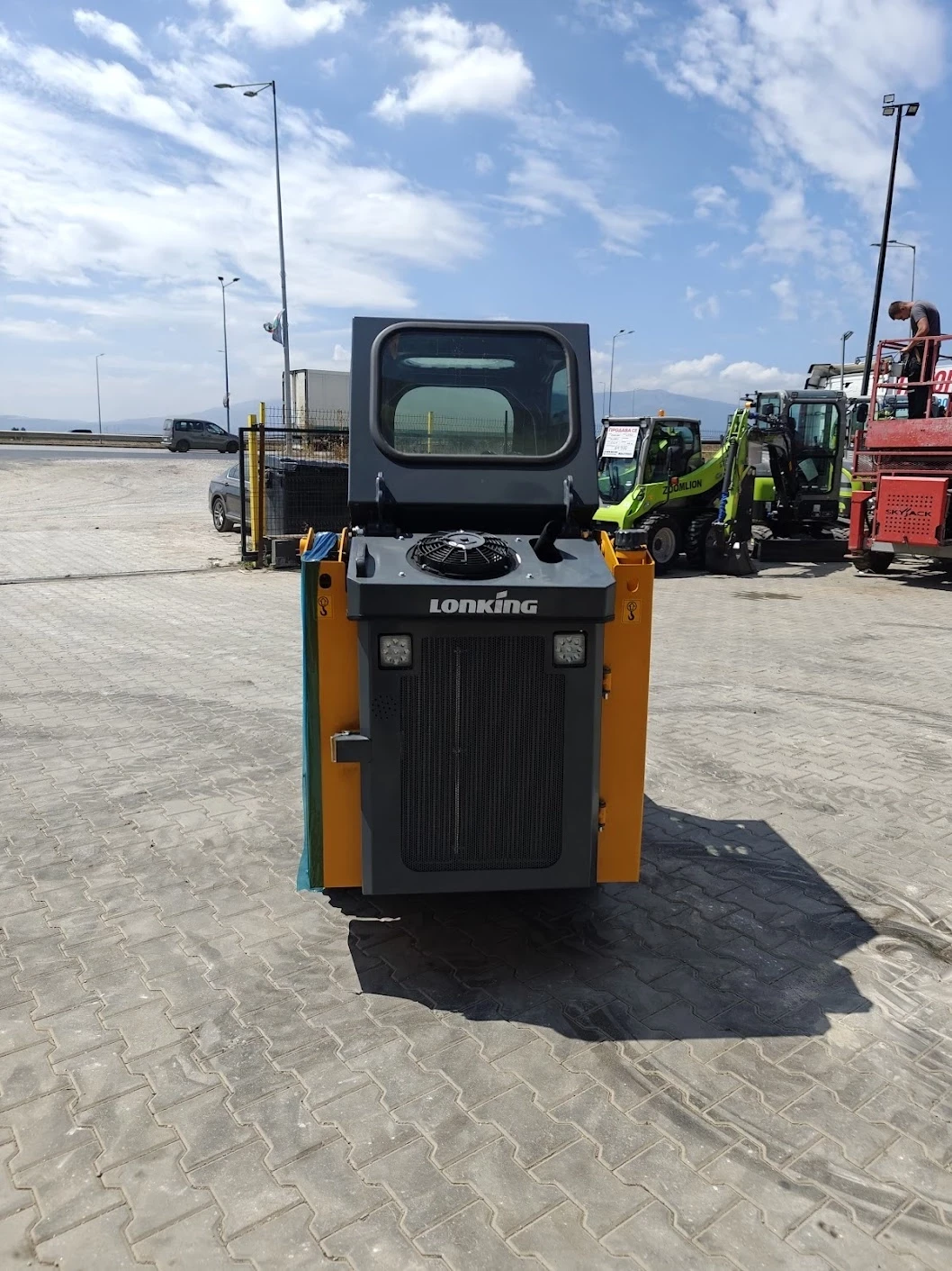 ���� ����� �������� Lonking CDM303 1600 ��., 2025 �. | Mobile.bg � ����������� 5