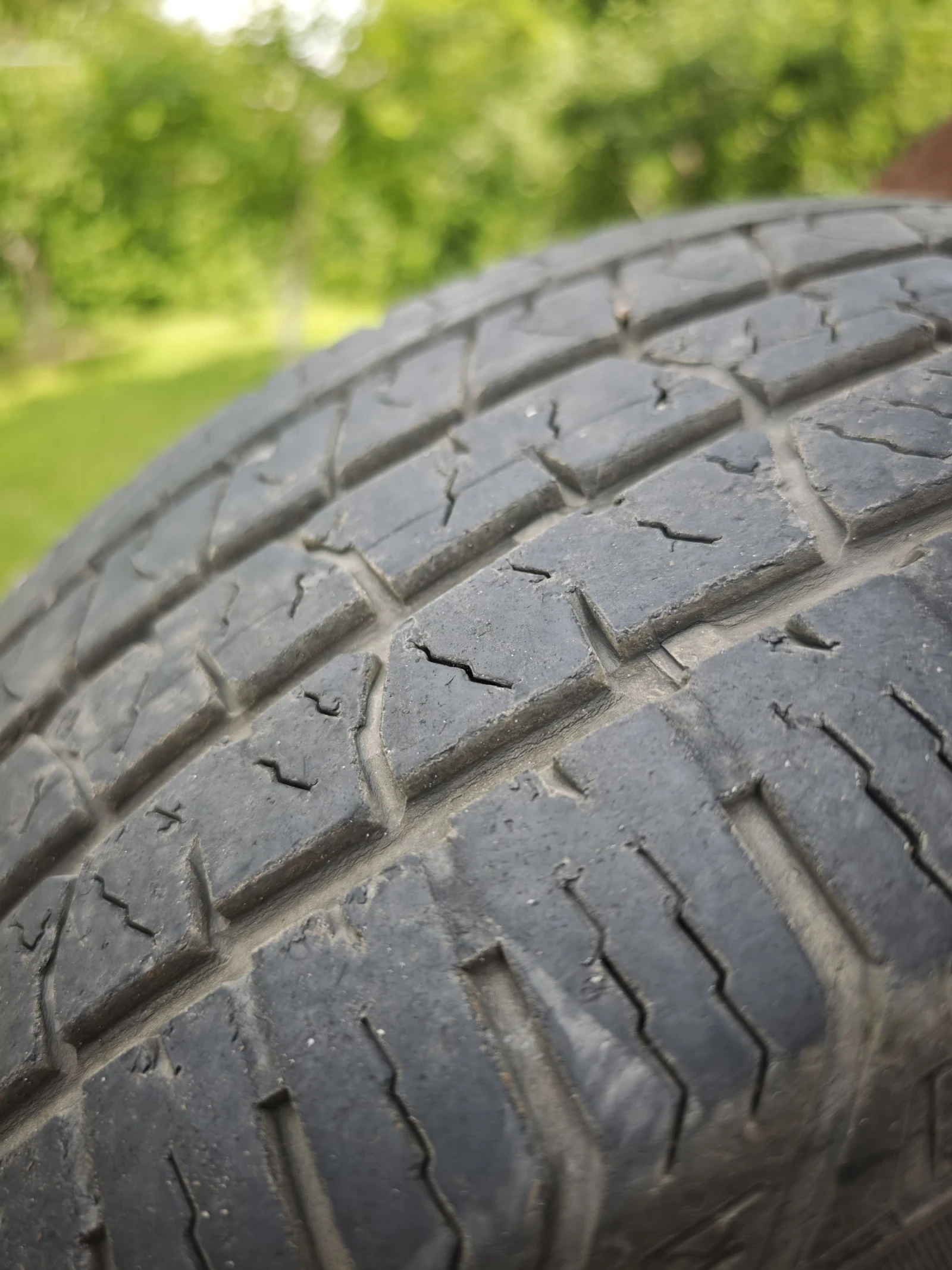 Гуми Летни 265/60R18, снимка 2 - Гуми и джанти - 55323440