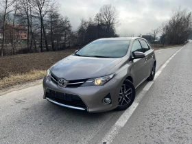 Toyota Auris 2.0D-4D* Камера* Нави* Холандия* Два ключа&Джанти, снимка 1