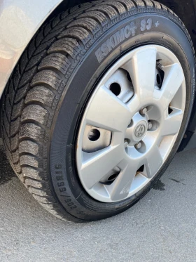 Toyota Corolla verso 2.2d4d РЕГИСТРИРАНА, ОБСЛУЖЕНА - 5200 лв. - 56820050 17