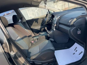 Обява за продажба на Toyota Corolla verso 2.2d4d РЕГИСТРИРАНА, ОБСЛУЖЕНА ~5 200 лв. - изображение 10