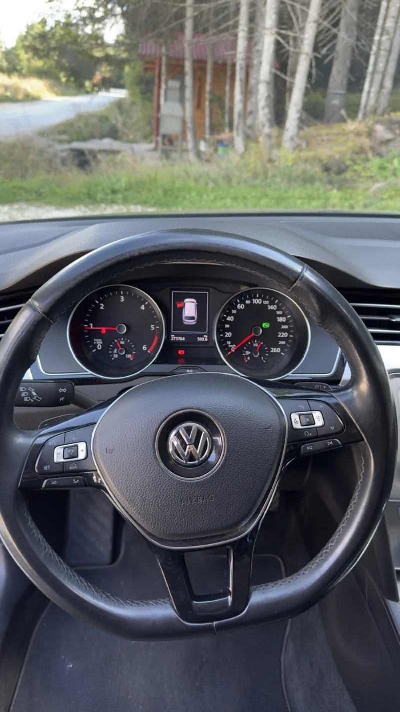 VW Passat Variant 2.0TDI, снимка 10 - Автомобили и джипове - 47332650