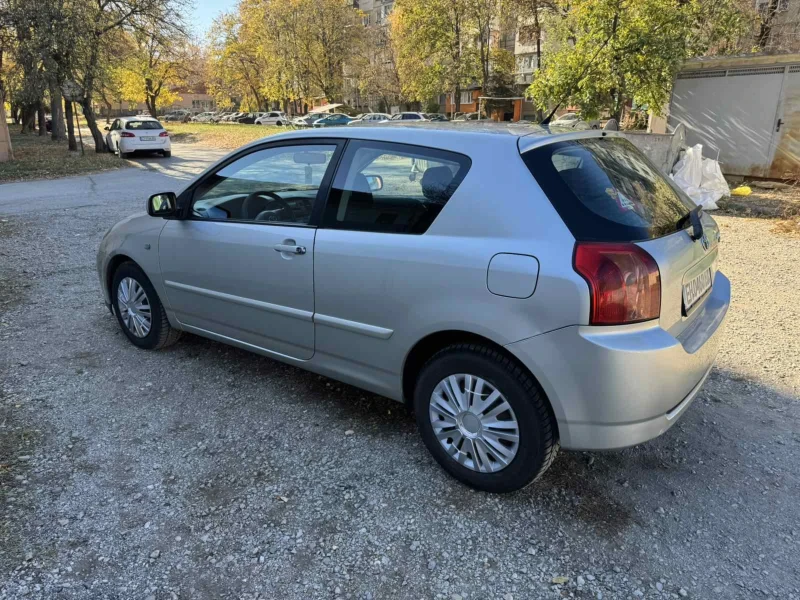 Toyota Corolla 2.0 D4D, снимка 5 - Автомобили и джипове - 47412845