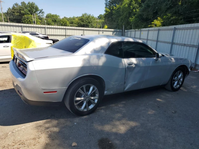 Dodge Challenger SXT, снимка 3 - Автомобили и джипове - 47448030