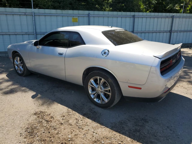 Dodge Challenger SXT, снимка 5 - Автомобили и джипове - 47448030