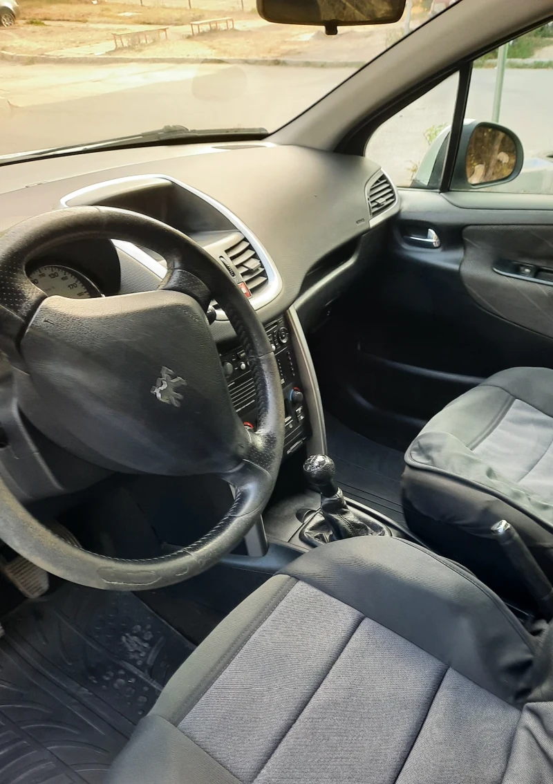 Peugeot 207, снимка 11 - Автомобили и джипове - 48098084