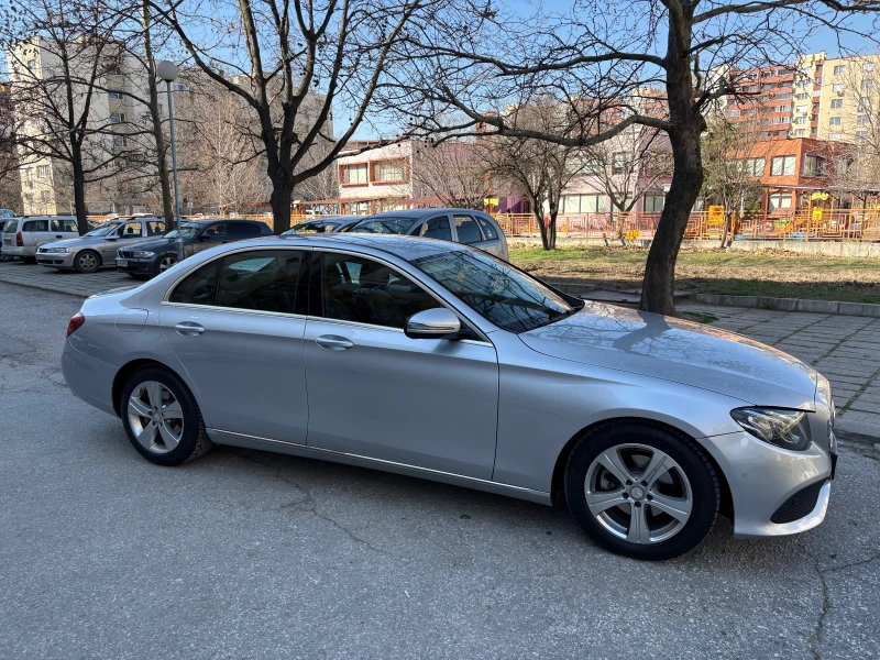 Mercedes-Benz E 220 CDI 9G-tronic Топ състояние, снимка 8 - Автомобили и джипове - 49285370