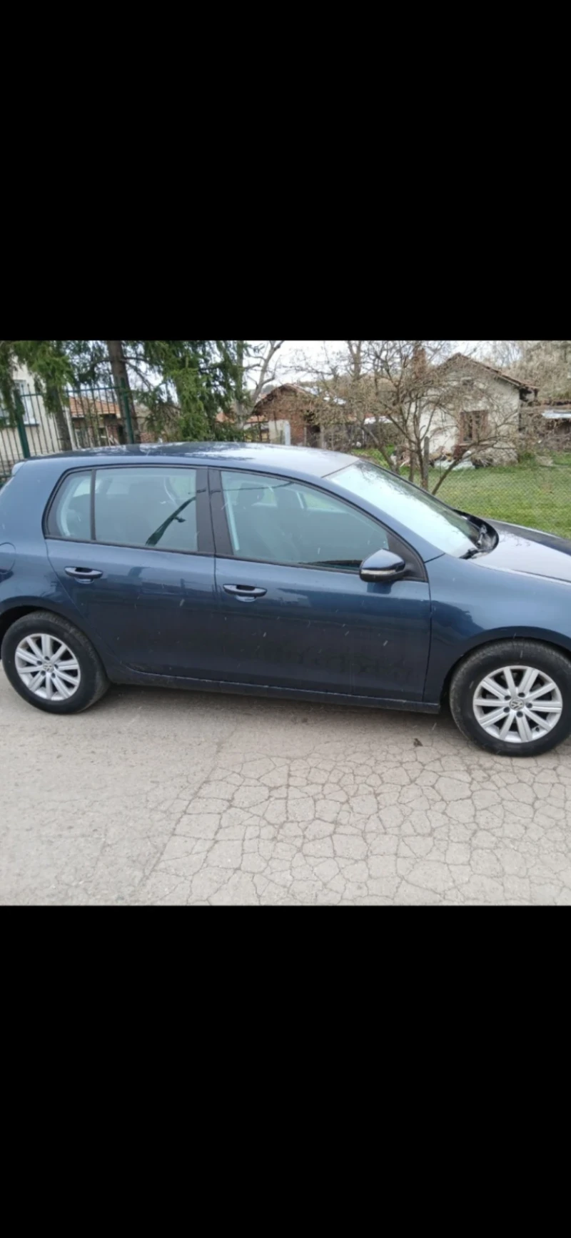 VW Golf 1.6тди, снимка 2 - Автомобили и джипове - 53010215