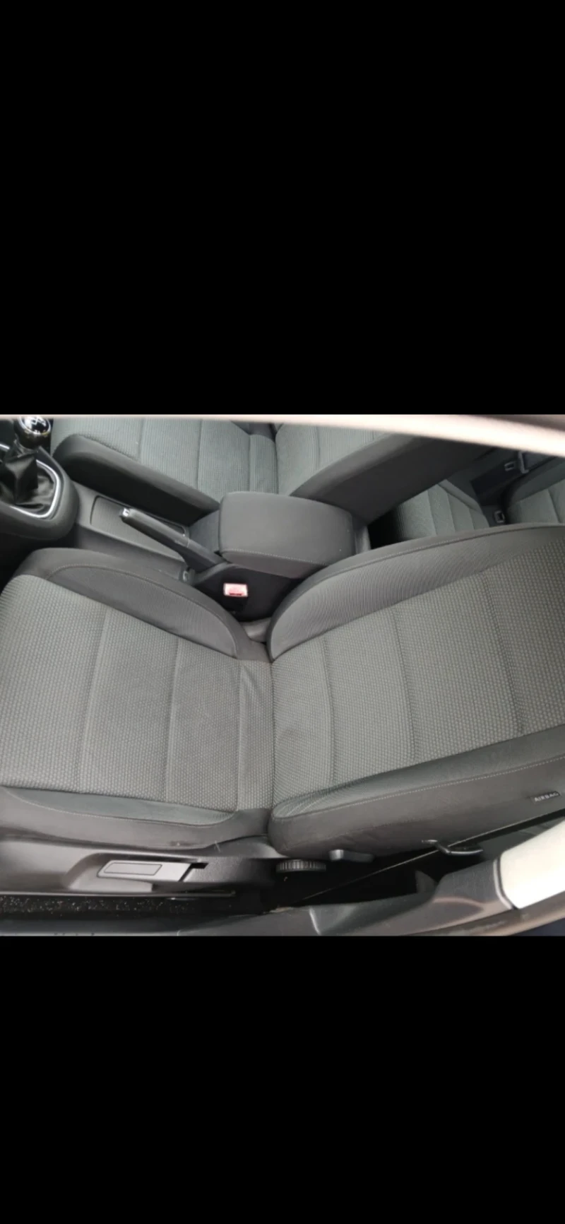 VW Golf 1.6тди, снимка 6 - Автомобили и джипове - 53010215