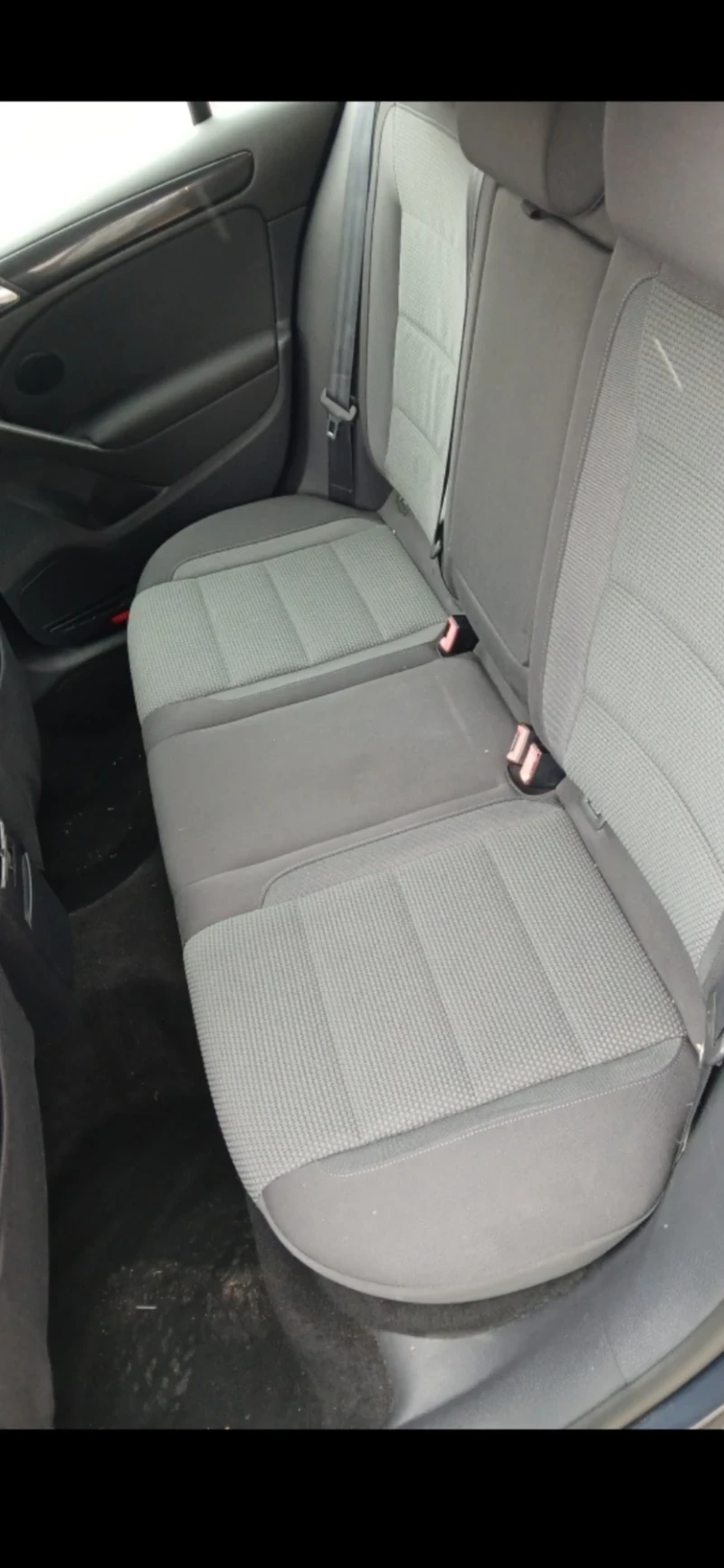 VW Golf 1.6тди, снимка 8 - Автомобили и джипове - 53010215