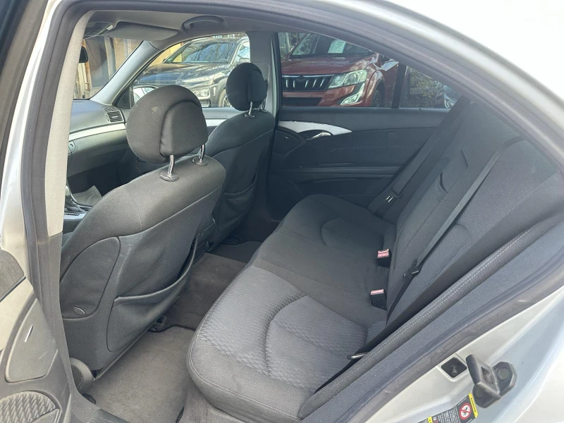 Mercedes-Benz E 270 CDI AВТОМАТИК, снимка 10 - Автомобили и джипове - 52616884