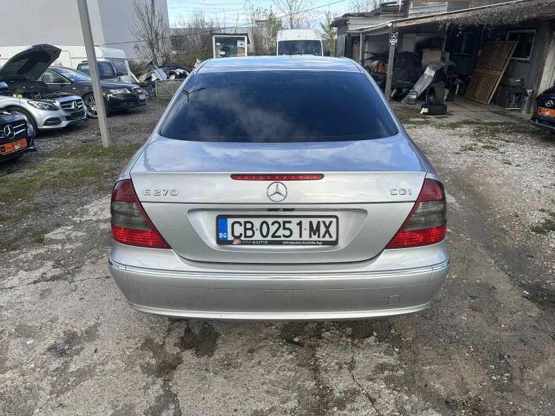 Mercedes-Benz E 270 CDI AВТОМАТИК, снимка 6 - Автомобили и джипове - 52616884
