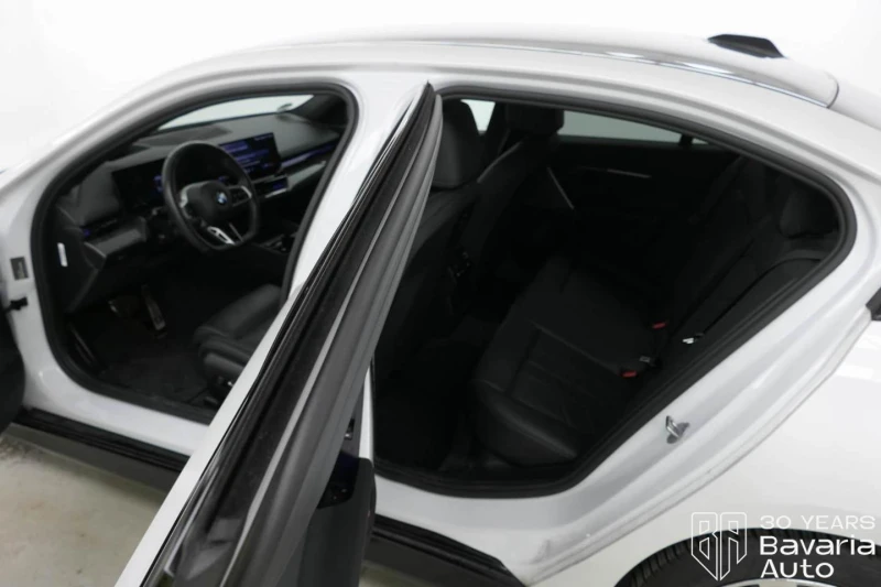 BMW 520 i M Sport Paket Steptronic, снимка 5 - Автомобили и джипове - 52727211