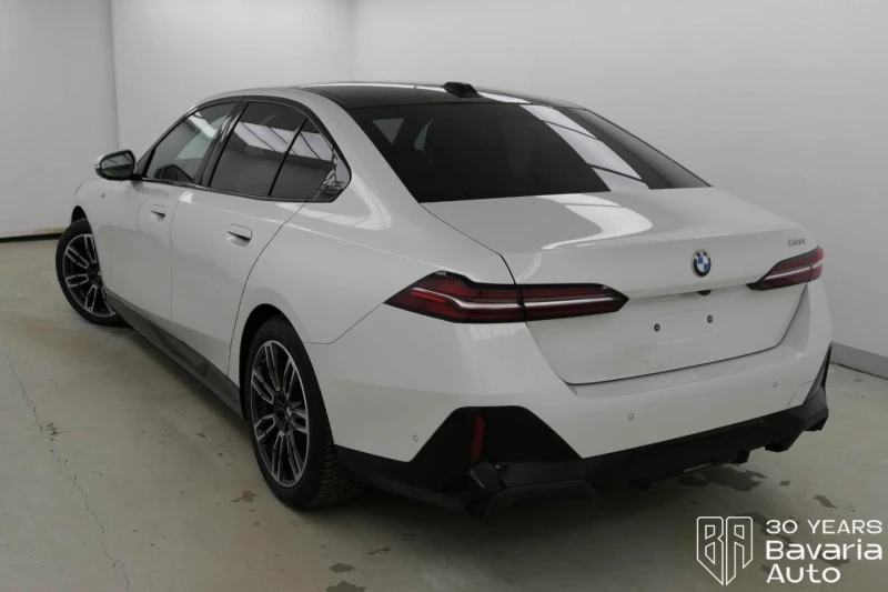 BMW 520 i M Sport Paket Steptronic, снимка 2 - Автомобили и джипове - 52727211