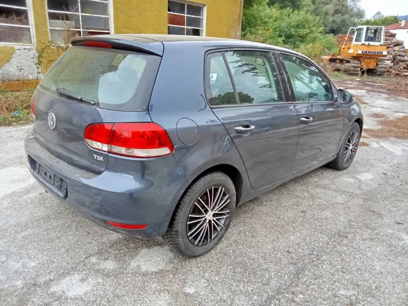 VW Golf, снимка 5 - Автомобили и джипове - 53154860