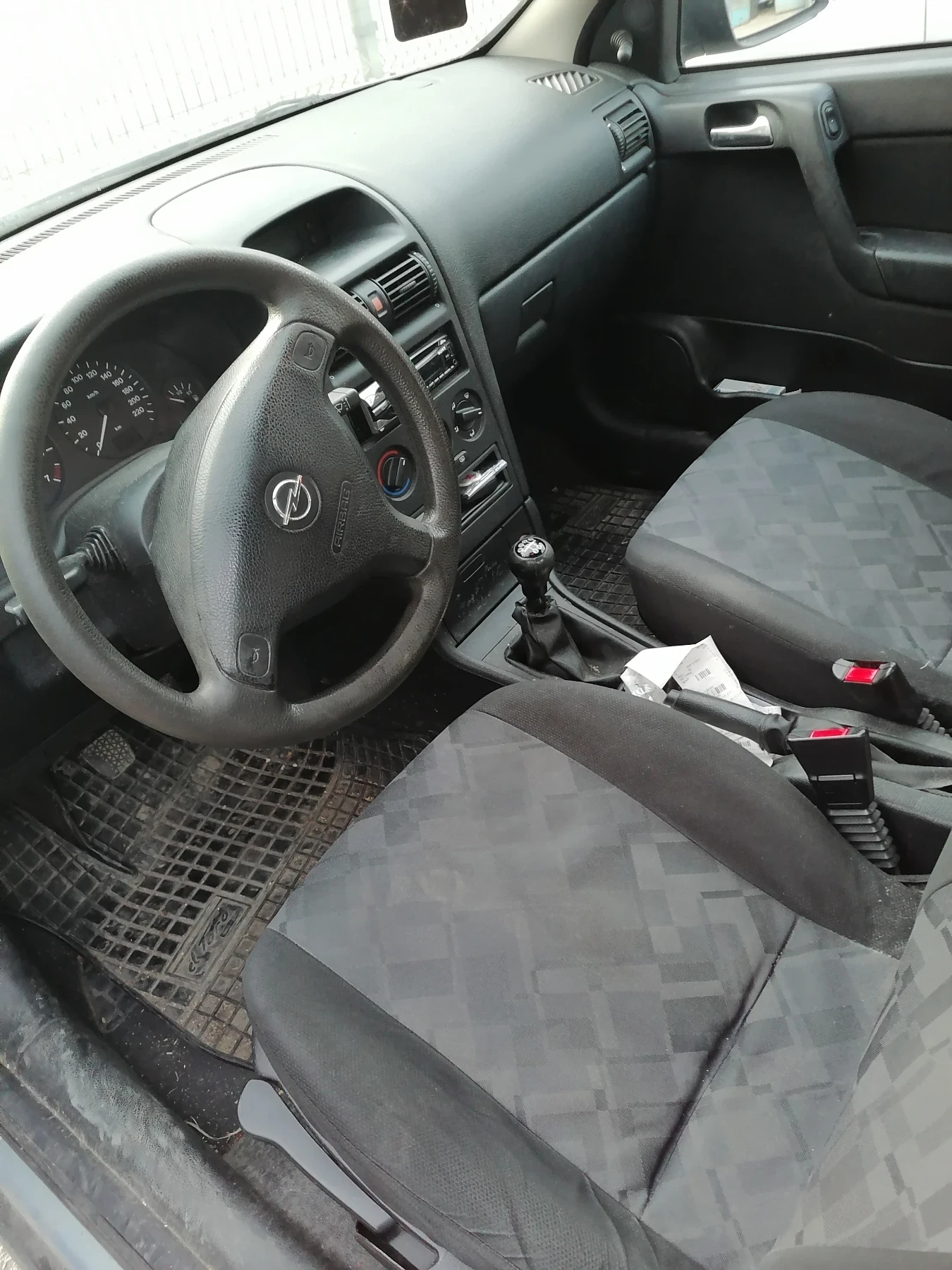 Opel Astra 1.2 16V - изображение 7