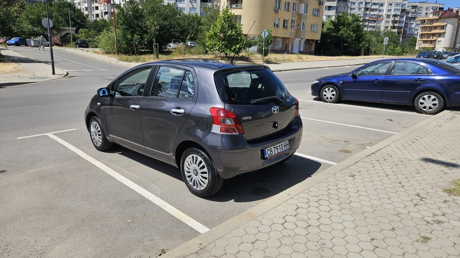 Toyota Yaris  - изображение 4