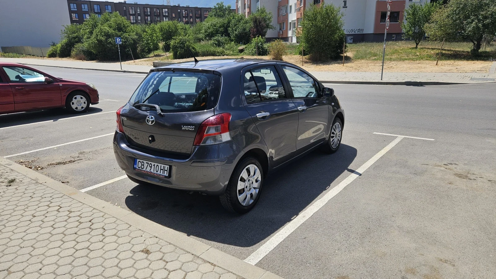 Toyota Yaris  - изображение 6