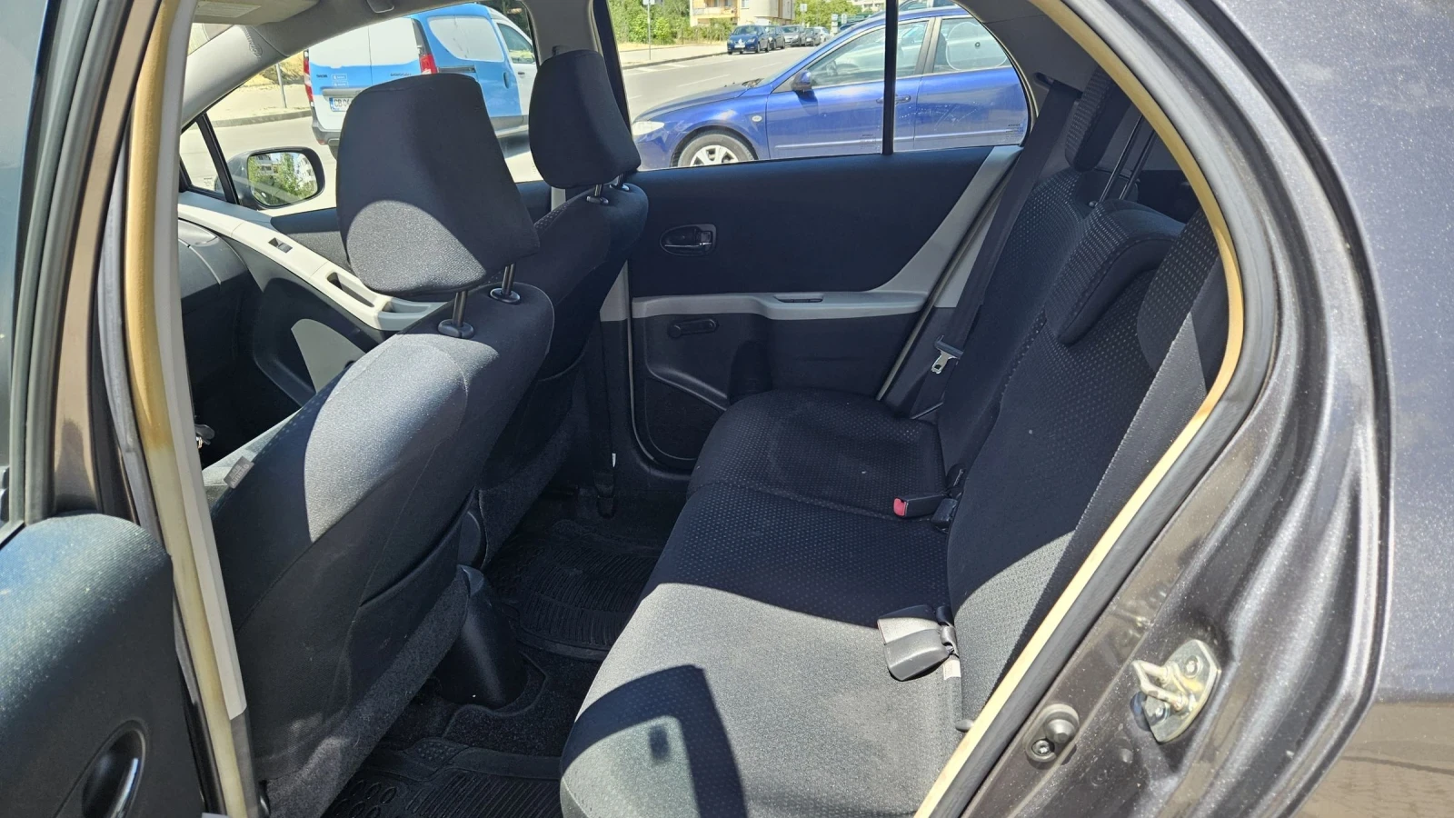 Toyota Yaris  - изображение 10