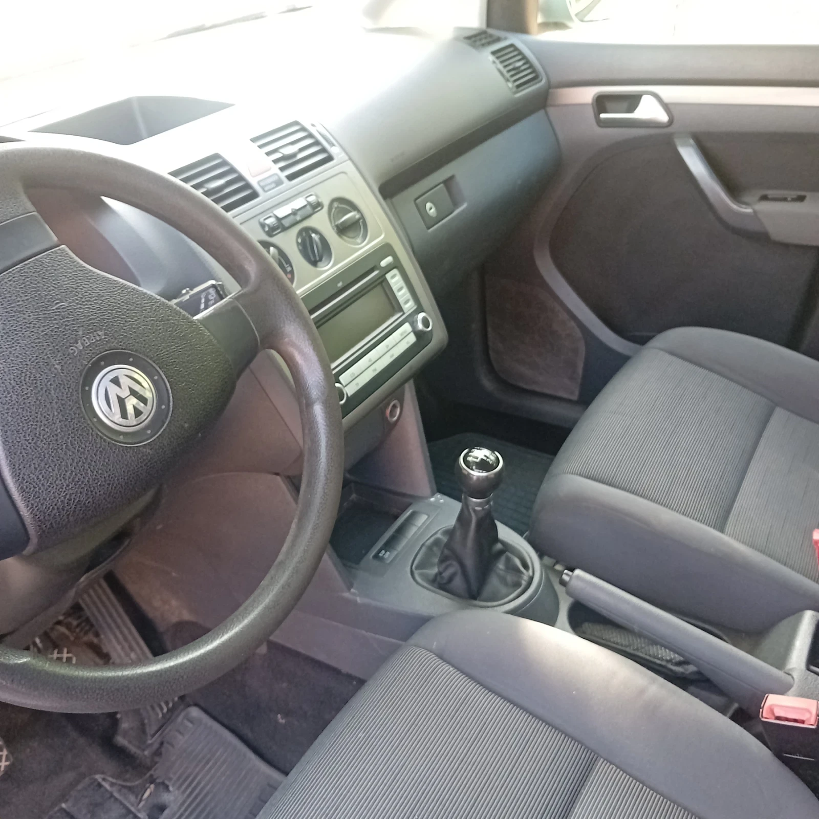 VW Touran 5 местен - изображение 9