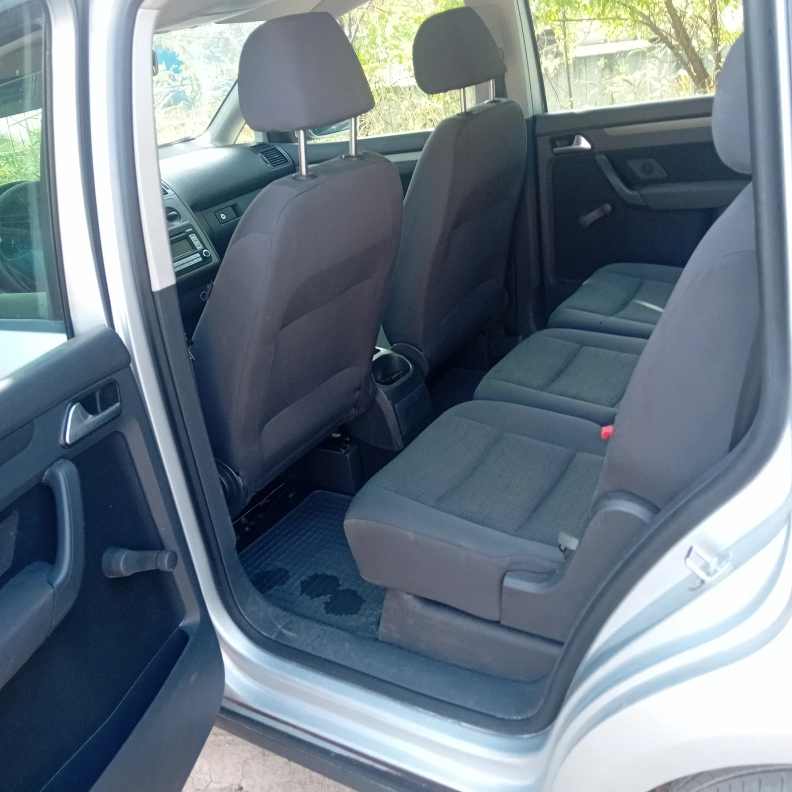 VW Touran 5 местен - изображение 8