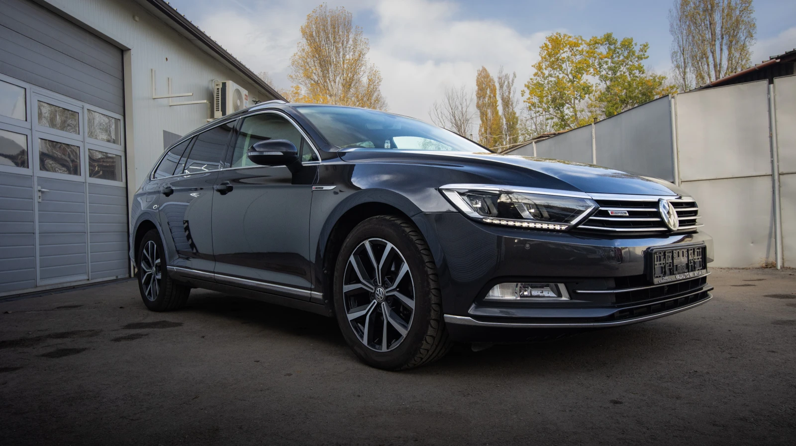 VW Passat 2.0 TDI EXECUT/4MOTION/LED - изображение 3