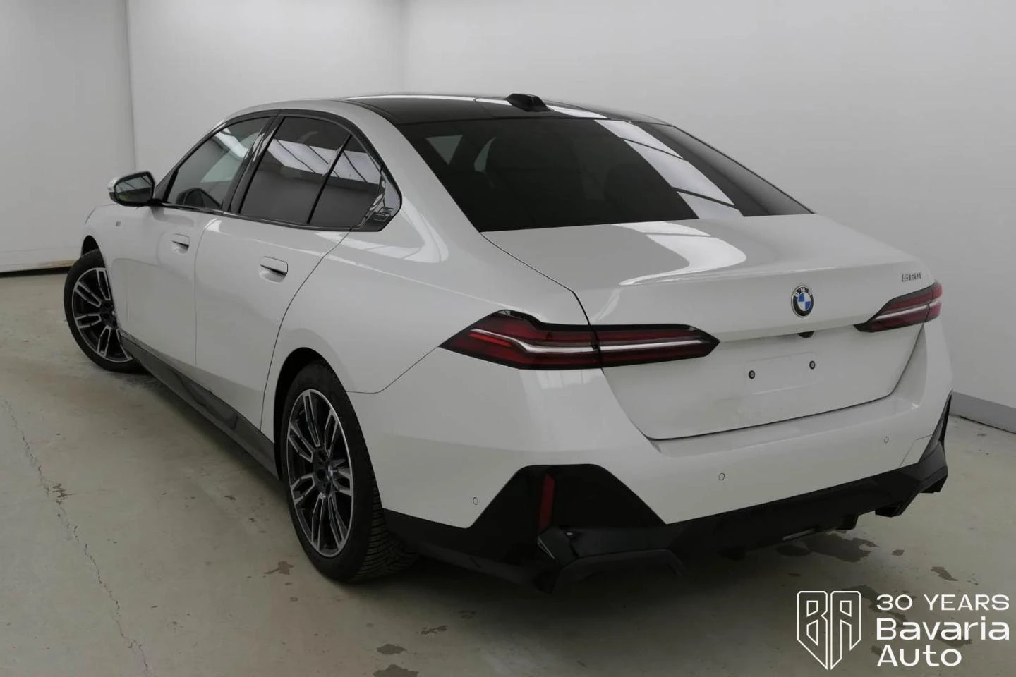 BMW 520 i M Sport Paket Steptronic - изображение 2