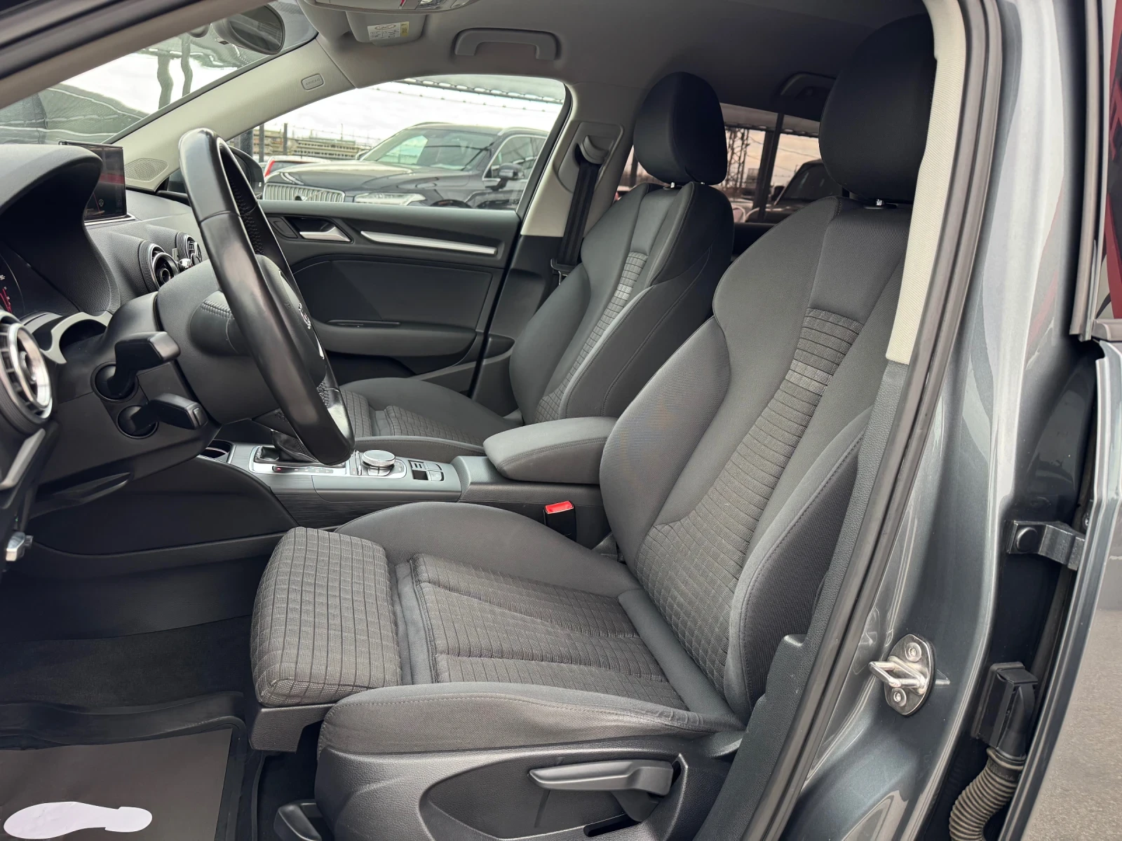 Audi A3 2.0TDI-150к.с.-АВТОМАТИК-ПОДГРЕВ-NAVI-LED - изображение 7