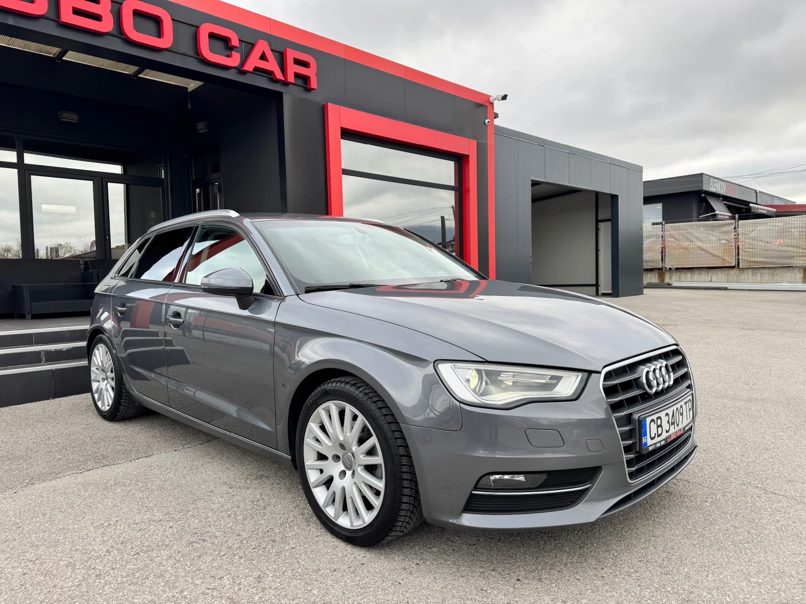 Audi A3 2.0TDI-150к.с.-АВТОМАТИК-ПОДГРЕВ-NAVI-LED - изображение 6