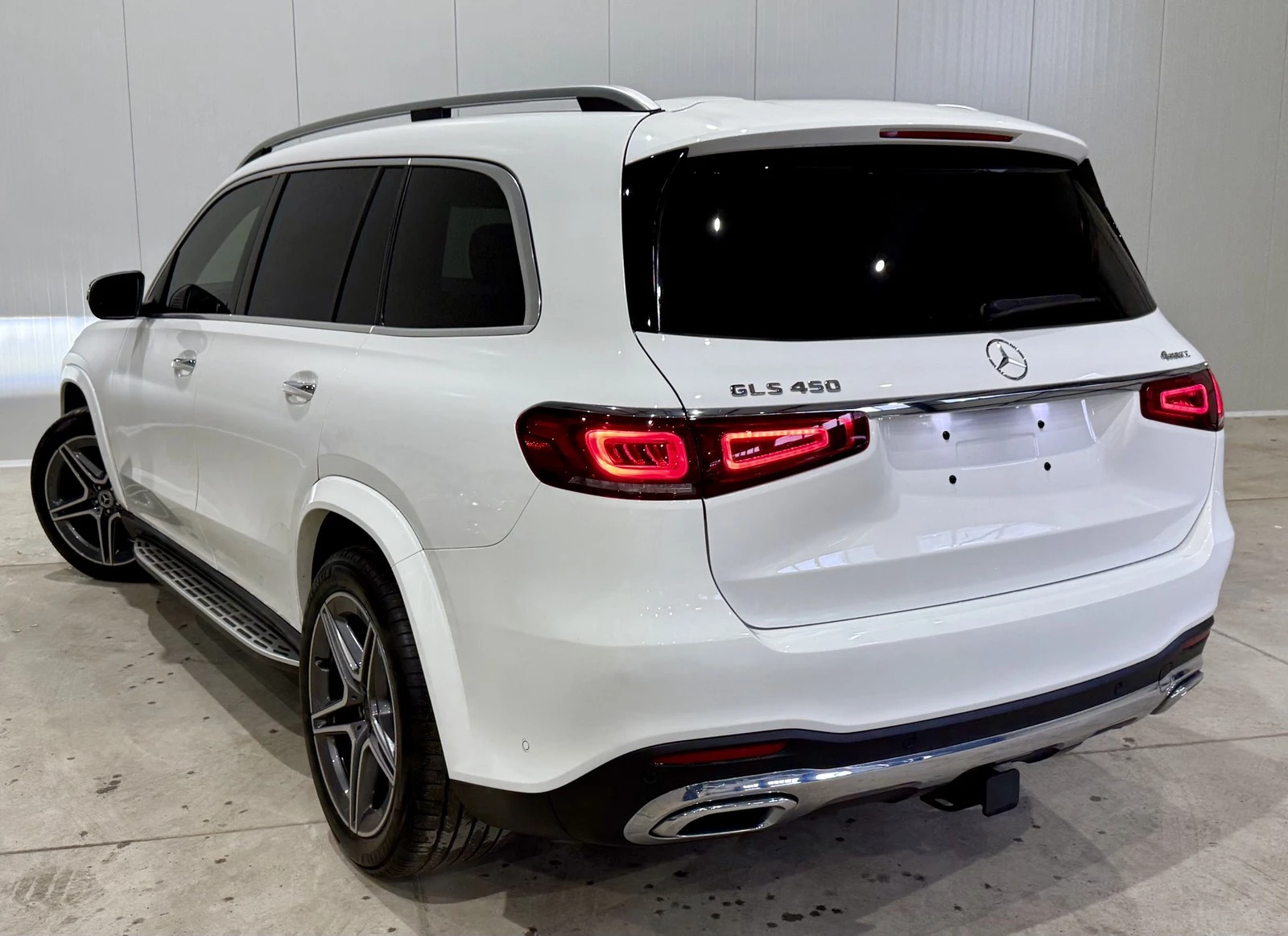 Mercedes-Benz GLS 450 4M AMG Night Package - изображение 3