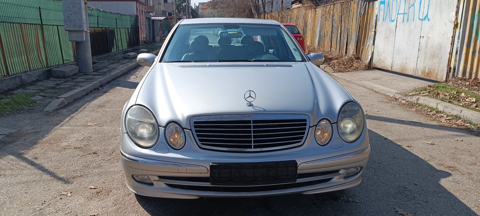 Mercedes-Benz E 200, снимка 2 - Автомобили и джипове - 53748190
