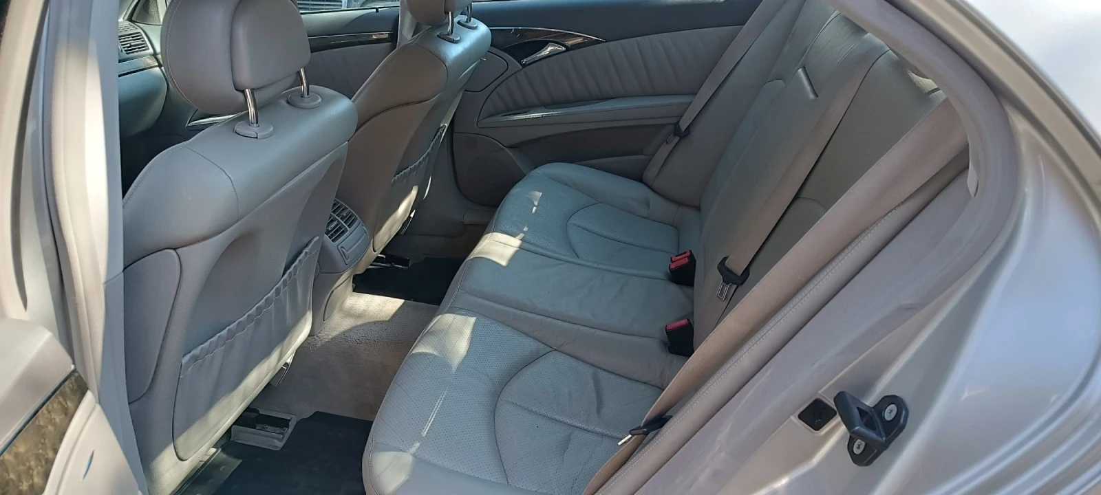 Mercedes-Benz E 200, снимка 8 - Автомобили и джипове - 53748190