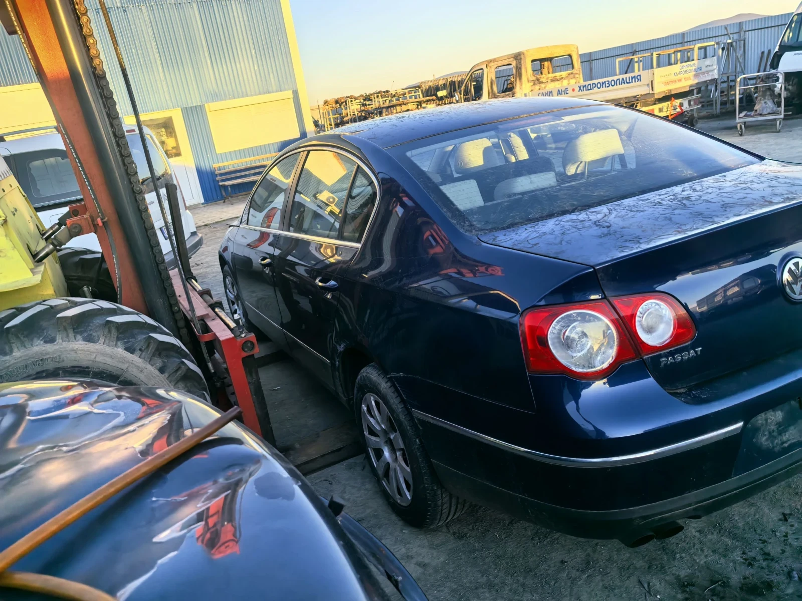 VW Passat 2.0TDI, снимка 4 - Автомобили и джипове - 53801402