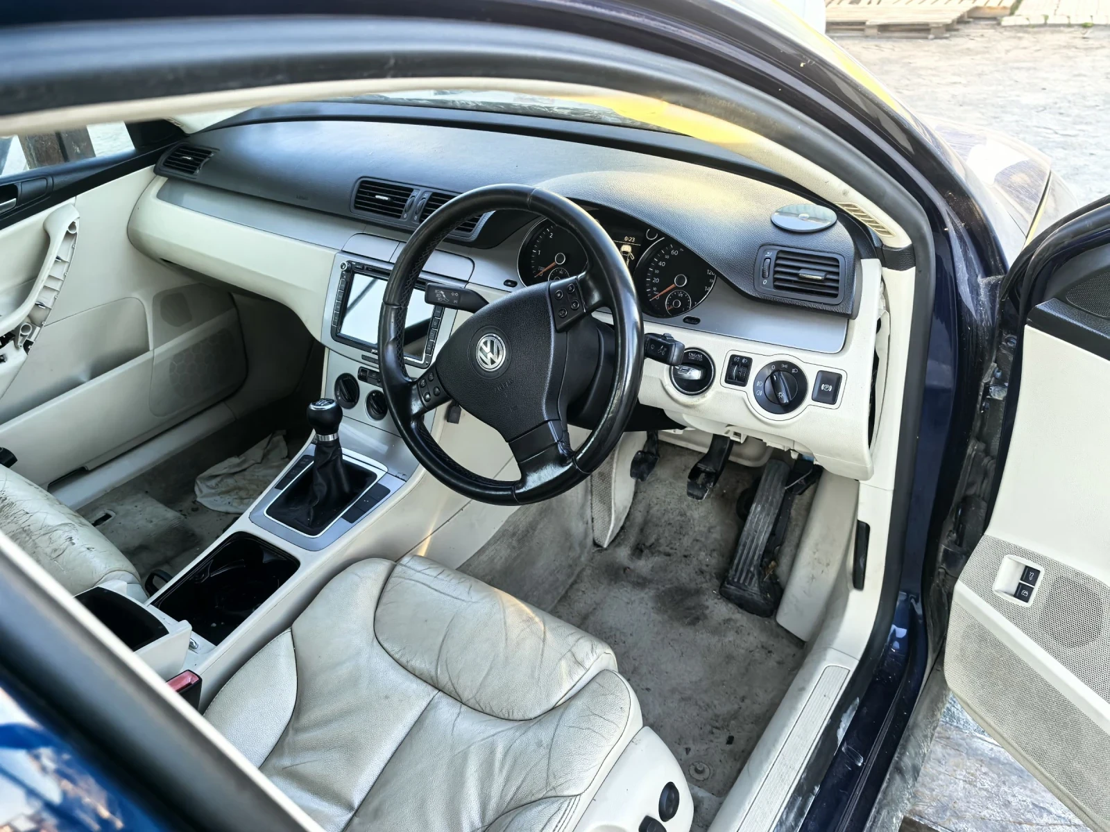 VW Passat 2.0TDI, снимка 5 - Автомобили и джипове - 53801402