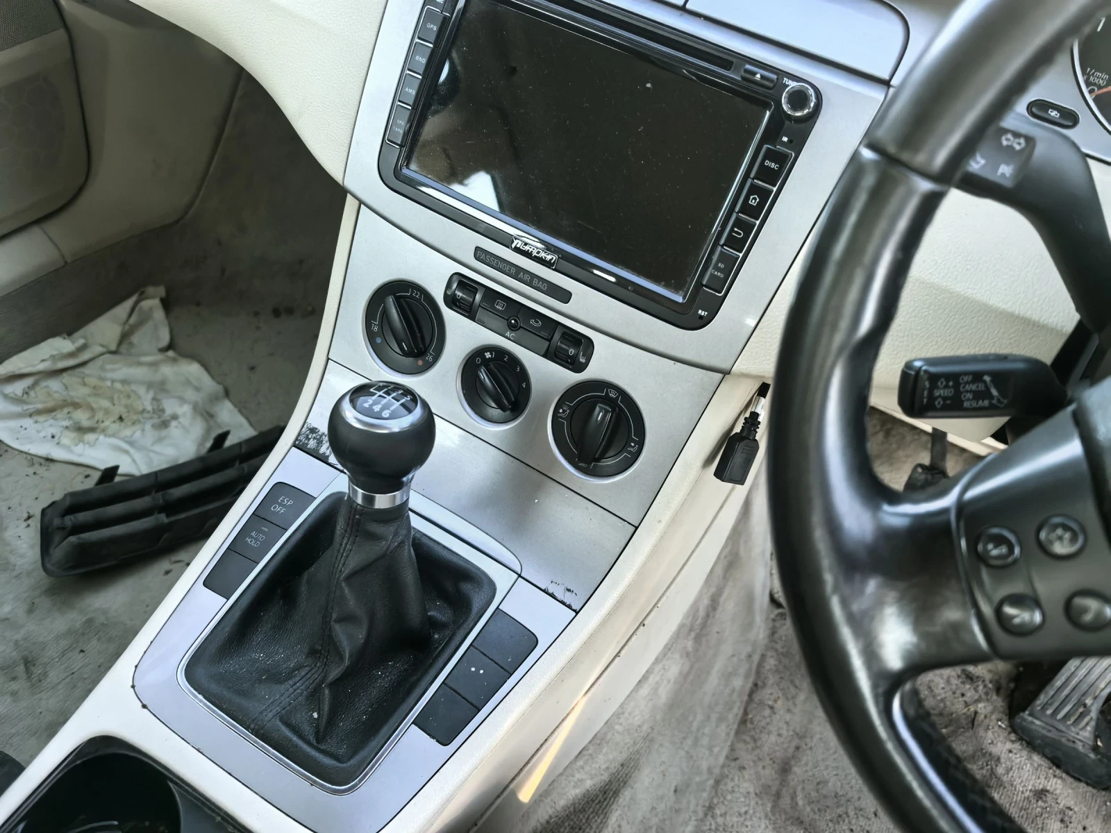 VW Passat 2.0TDI, снимка 8 - Автомобили и джипове - 53801402