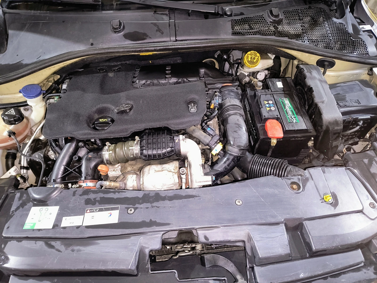 Citroen C-Elysee 1.6HDI* Обслужен* , снимка 13 - Автомобили и джипове - 53954705