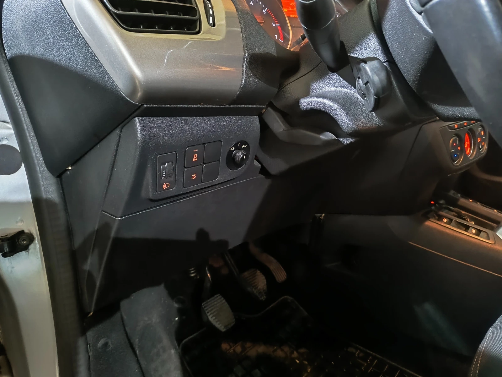 Citroen C-Elysee 1.6HDI* Обслужен* , снимка 12 - Автомобили и джипове - 53954705