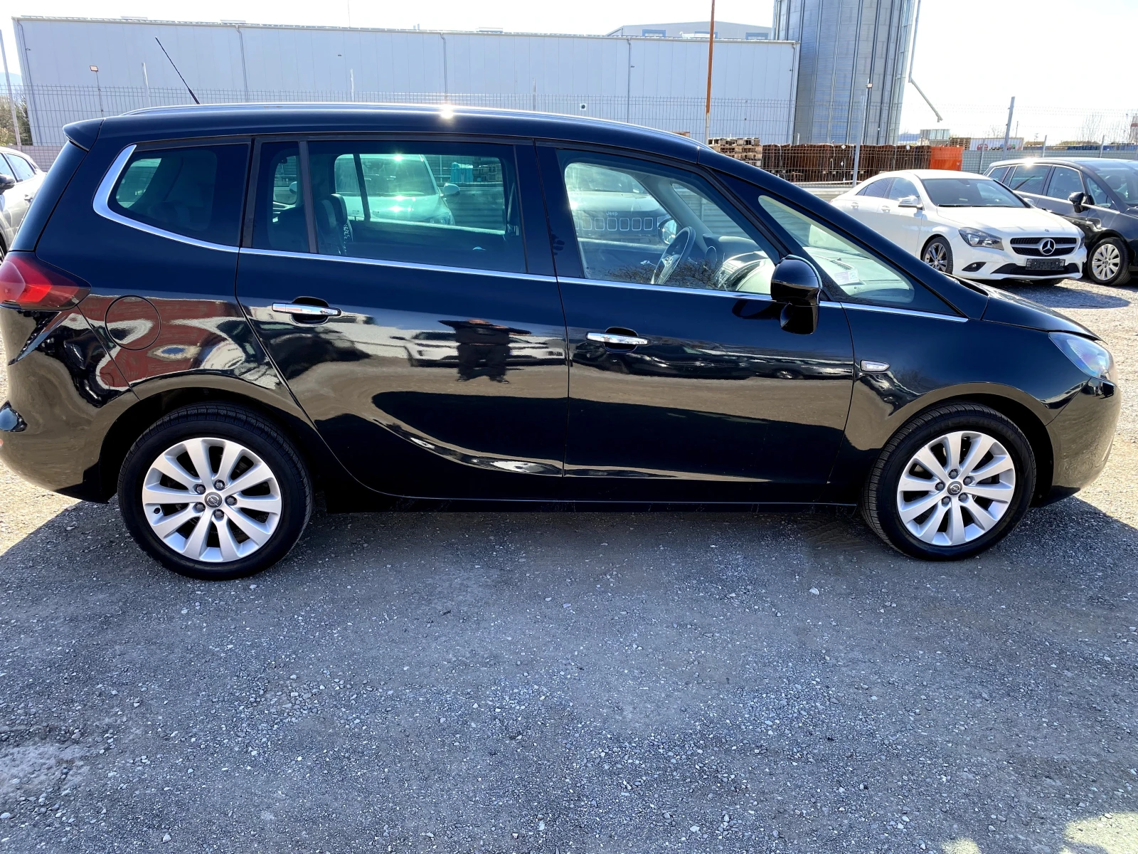 Opel Zafira 1.6i Turbo EcoM 150к.с Cosmo, снимка 2 - Автомобили и джипове - 54138919