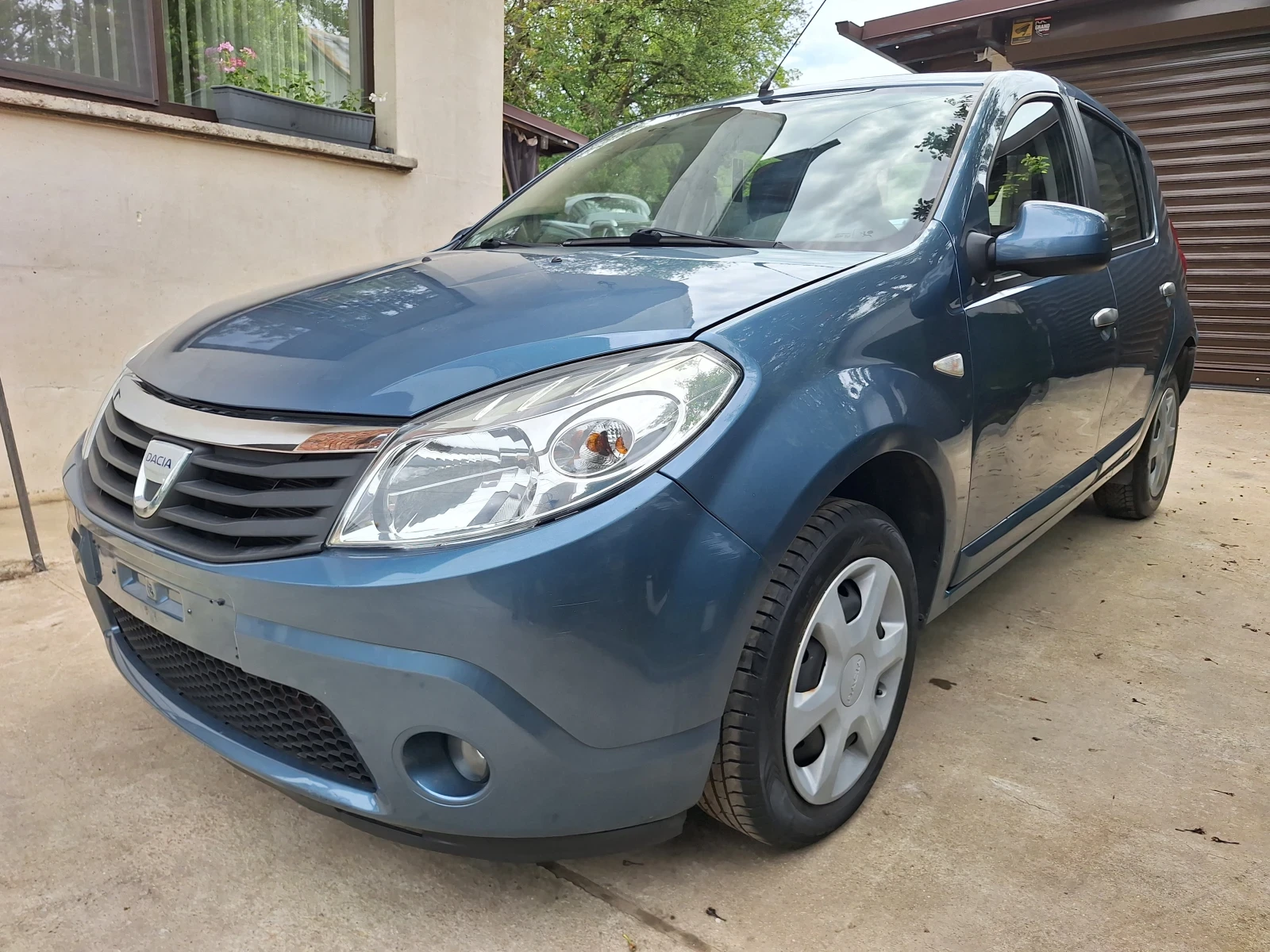 Dacia Sandero 1.2 , снимка 7 - Автомобили и джипове - 54572446