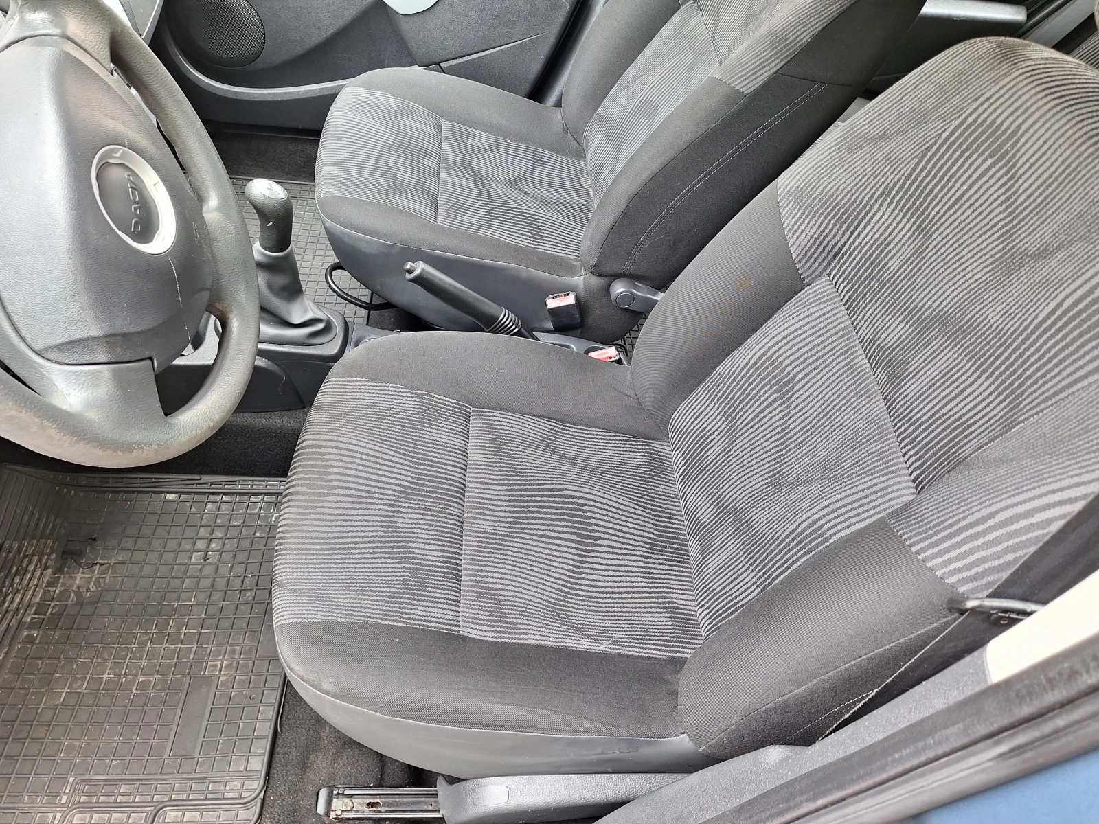 Dacia Sandero 1.2 , снимка 11 - Автомобили и джипове - 54572446