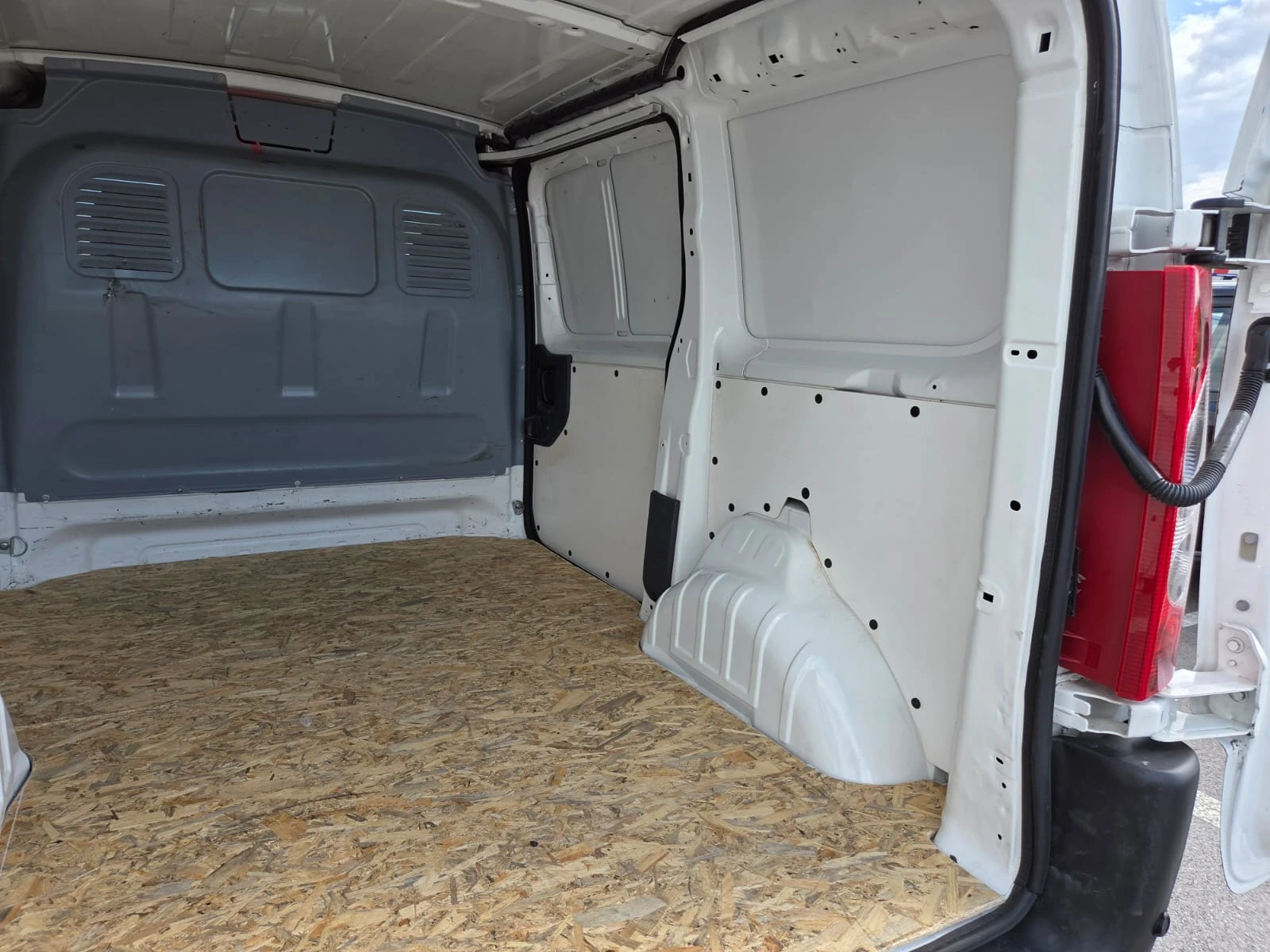 Citroen Jumpy 1.6 HDI ЛИЗИНГ, снимка 9 - Автомобили и джипове - 54642731