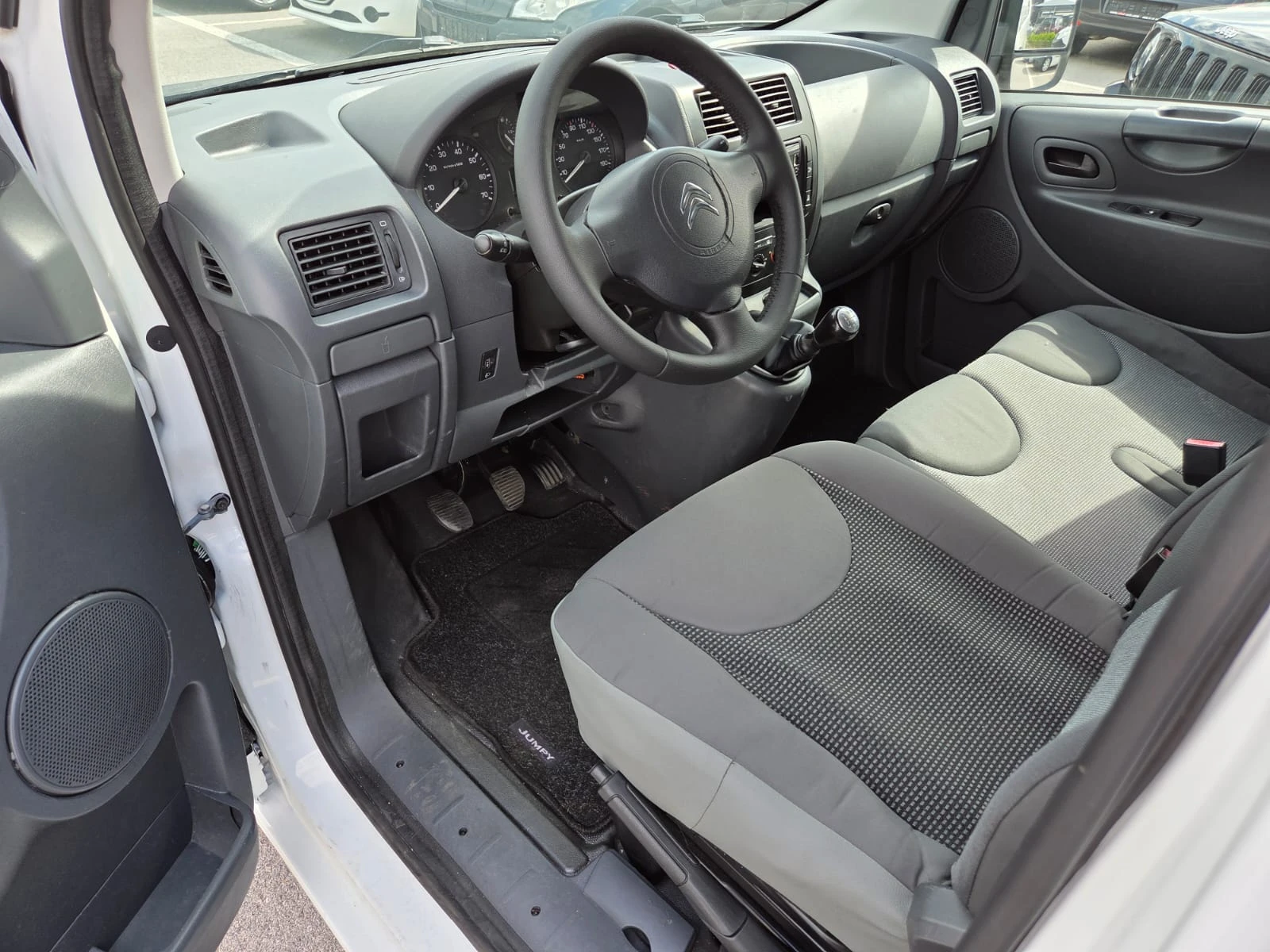 Citroen Jumpy 1.6 HDI ЛИЗИНГ, снимка 11 - Автомобили и джипове - 54642731