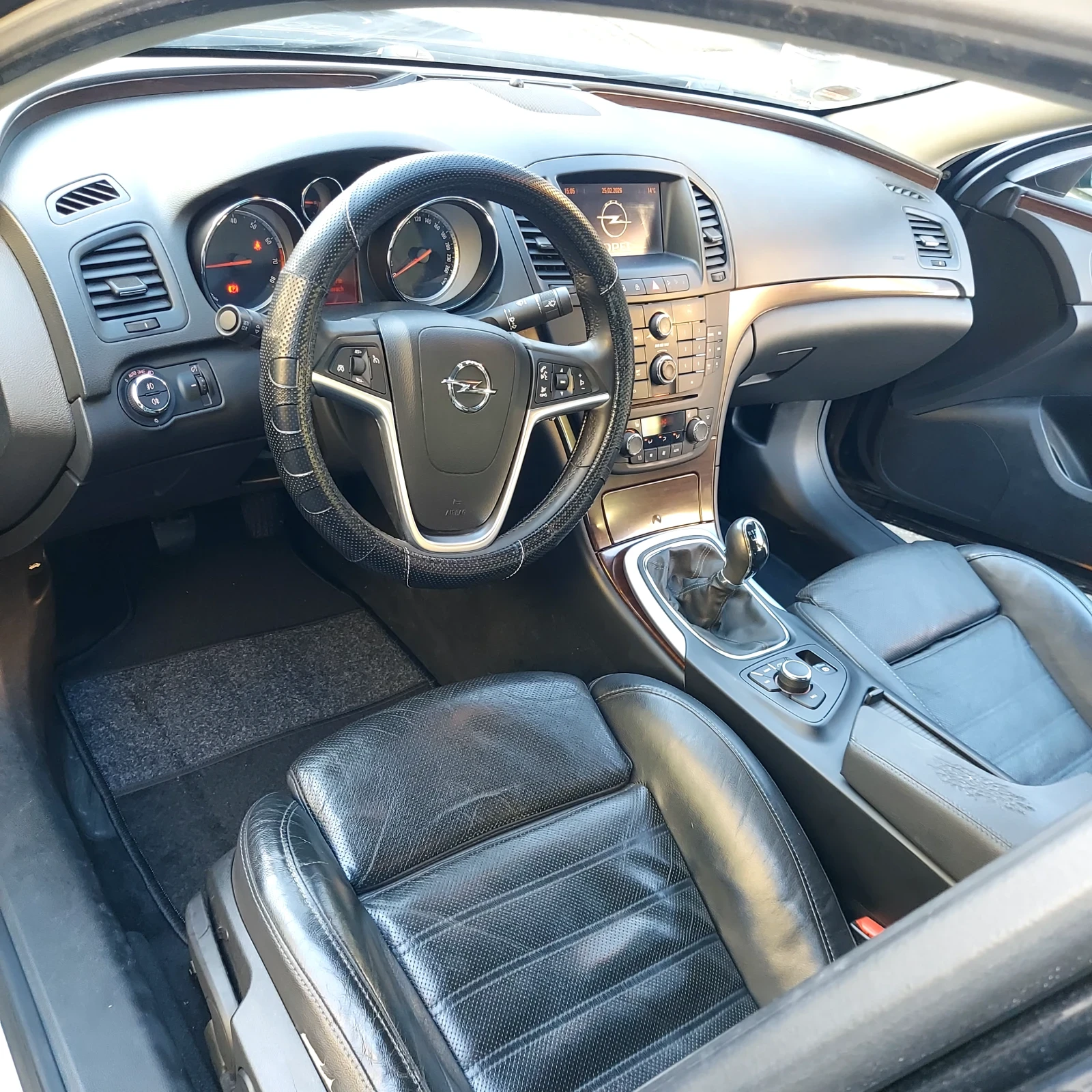 Opel Insignia, снимка 7 - Автомобили и джипове - 54725397