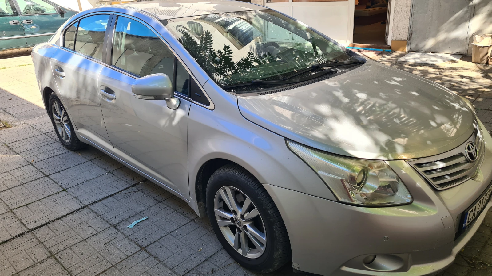 Toyota Avensis, снимка 3 - Автомобили и джипове - 54857595