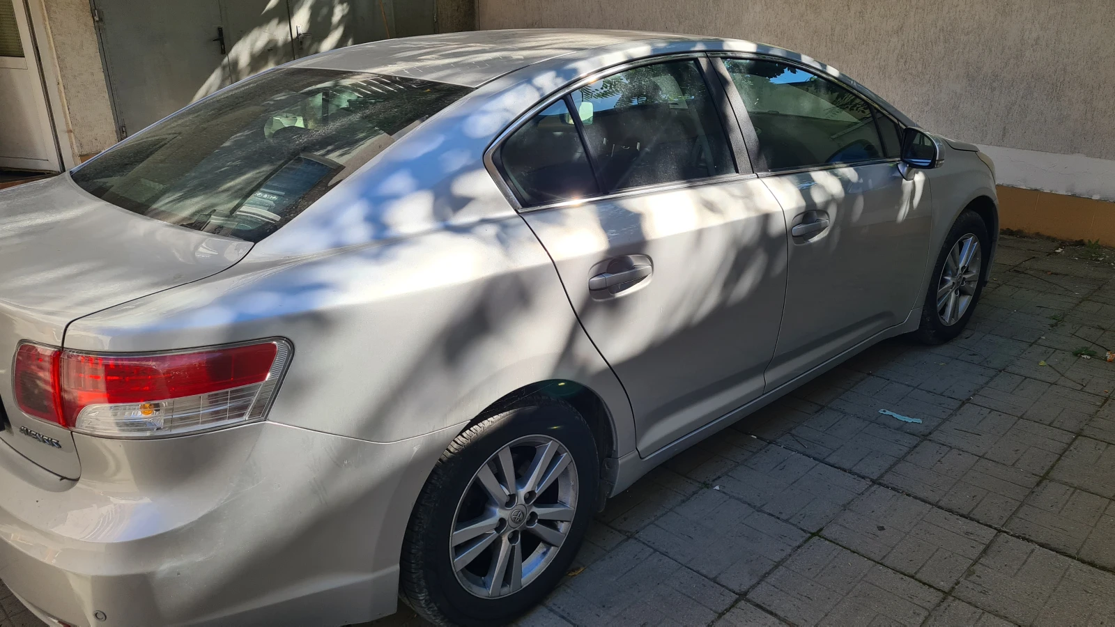 Toyota Avensis, снимка 2 - Автомобили и джипове - 54857595
