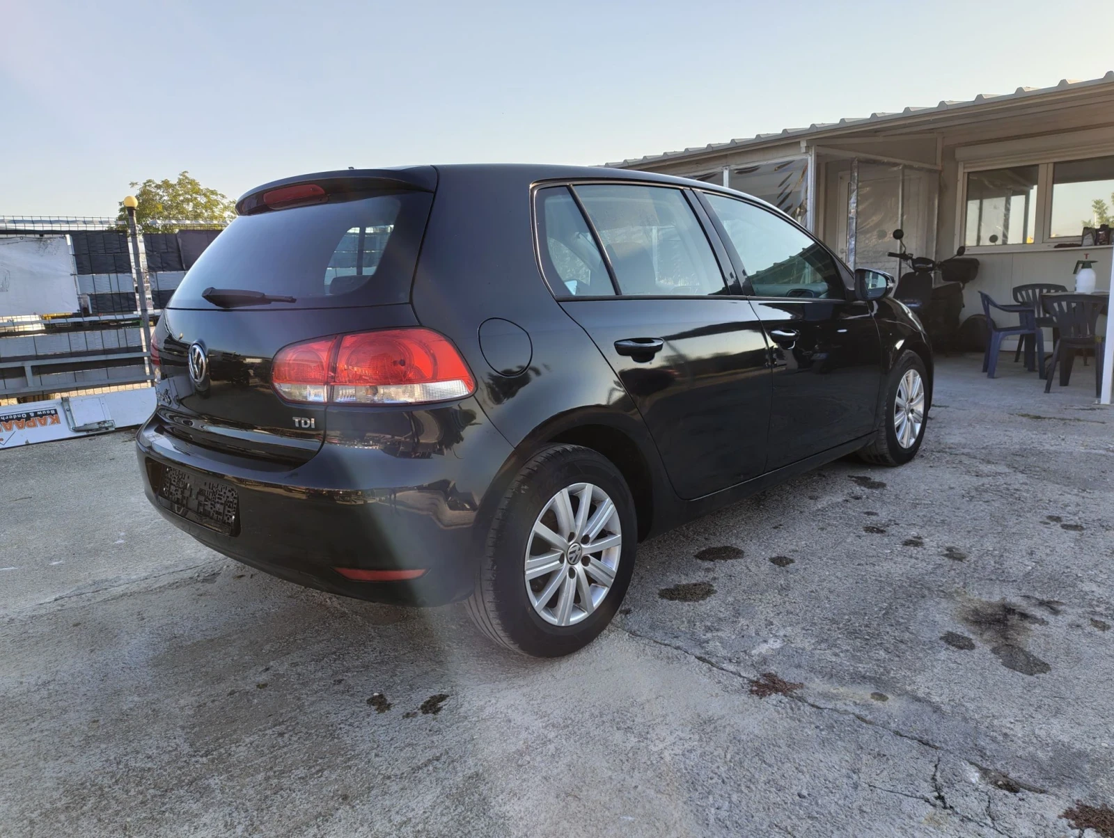 VW Golf 1.6TDI * ЛИЗИНГ* , снимка 5 - Автомобили и джипове - 55746478